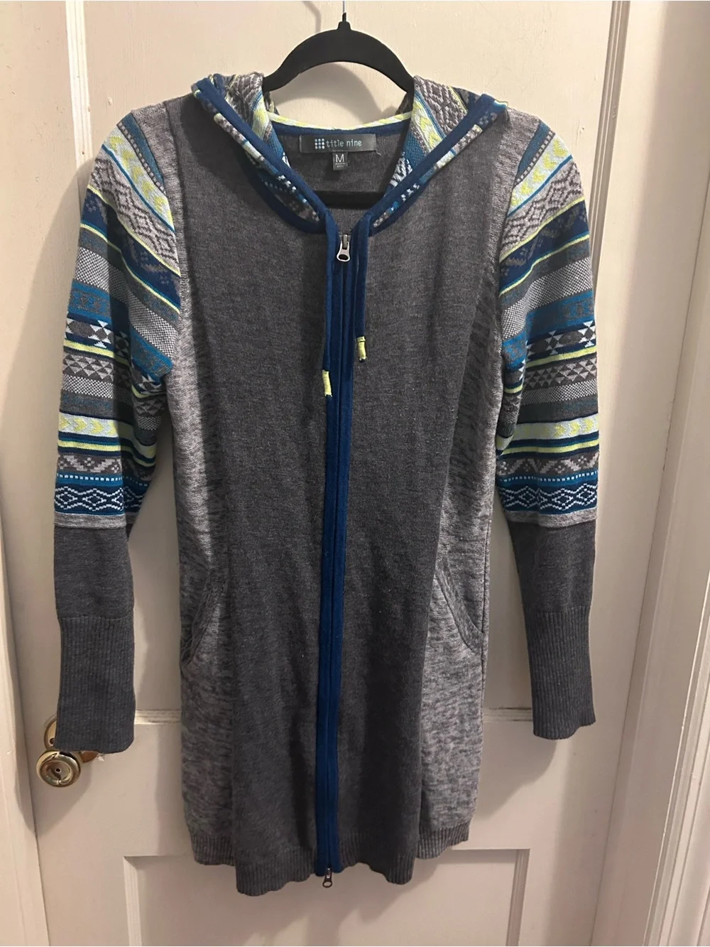 Title Nine Gray Hooded Zip Cardigan Long Line Wool Aztec Pattern Sleeves M